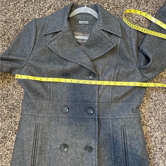 Kenneth Cole Women's Gray Wool Peacoat Sz 12 double breasted Fall/Winter Coat - Picture 15 of 16